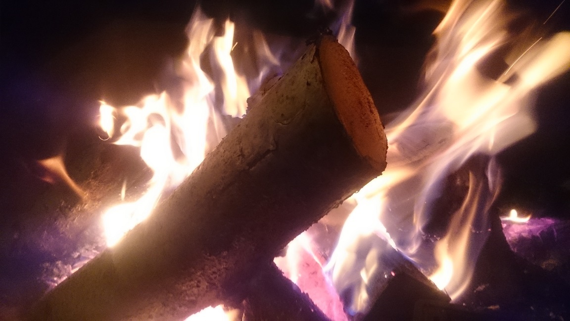 ～焚き火が、“愛しい”季節です～
