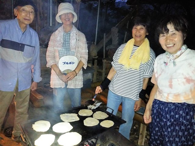 お月見の夕食　トルティーヤを焼く