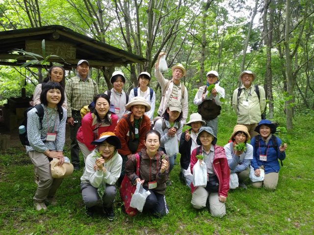 千年窯の前で記念撮影