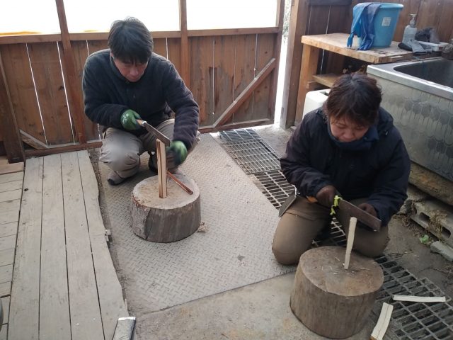 ヒノキ材でお箸づくり