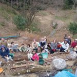 みんなで並んでシガラづくり