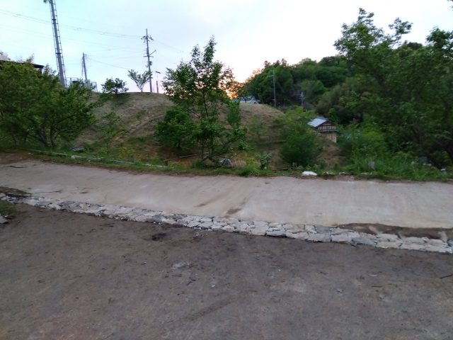 溝が石敷きになりました。