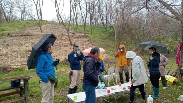 雨もおかまいなし